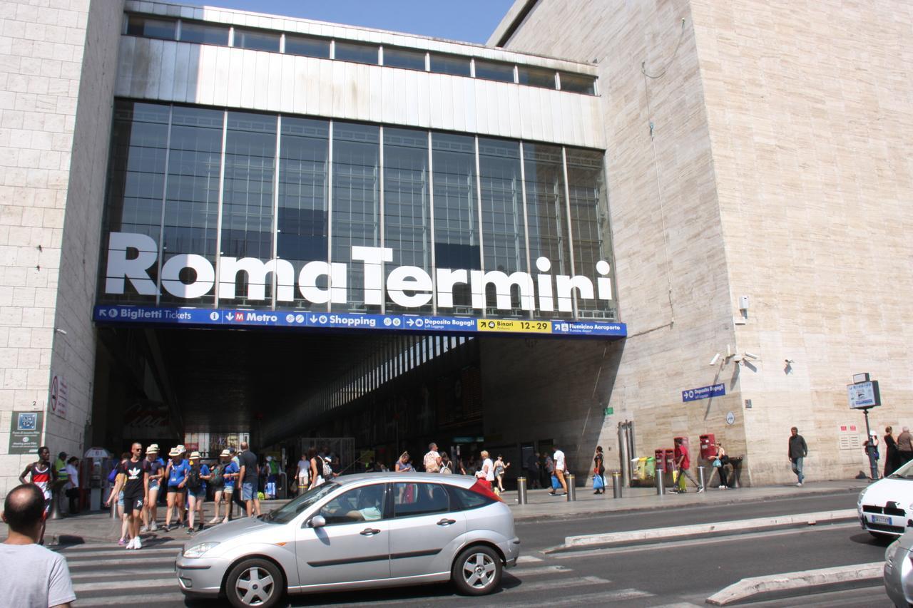 Hotel Roma Castle Termini Exteriér fotografie